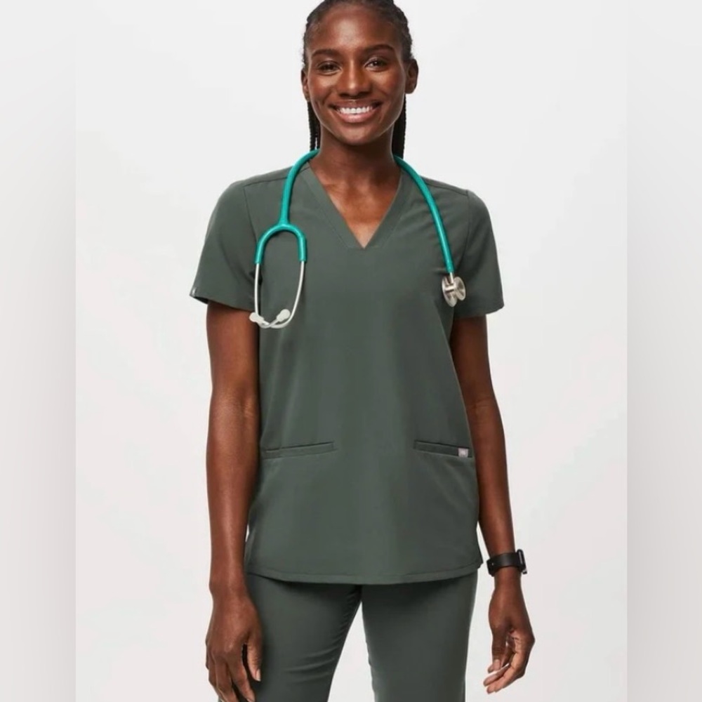 Figs Casma Scrub Top in Moss Green Medium